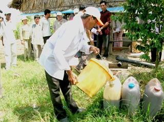 Công nghệ chế phẩm sinh học bảo vệ môi trường